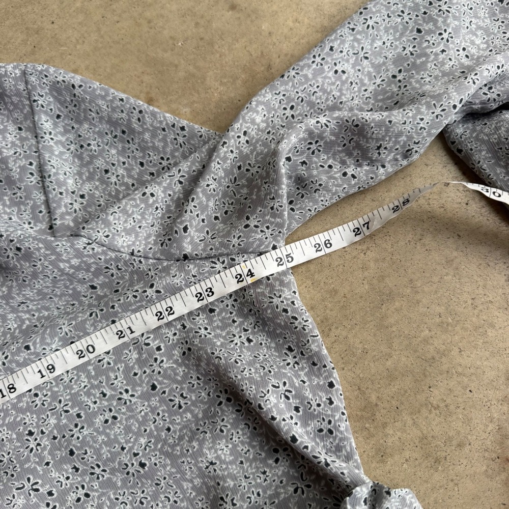 LOGO Lori Goldstein Top Women XL Gray Floral Peplum Button Up Long Sleeve Blouse - Picture 5 of 7